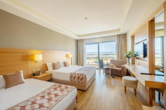 Отель Salamis Bay Conti & Casino 5*