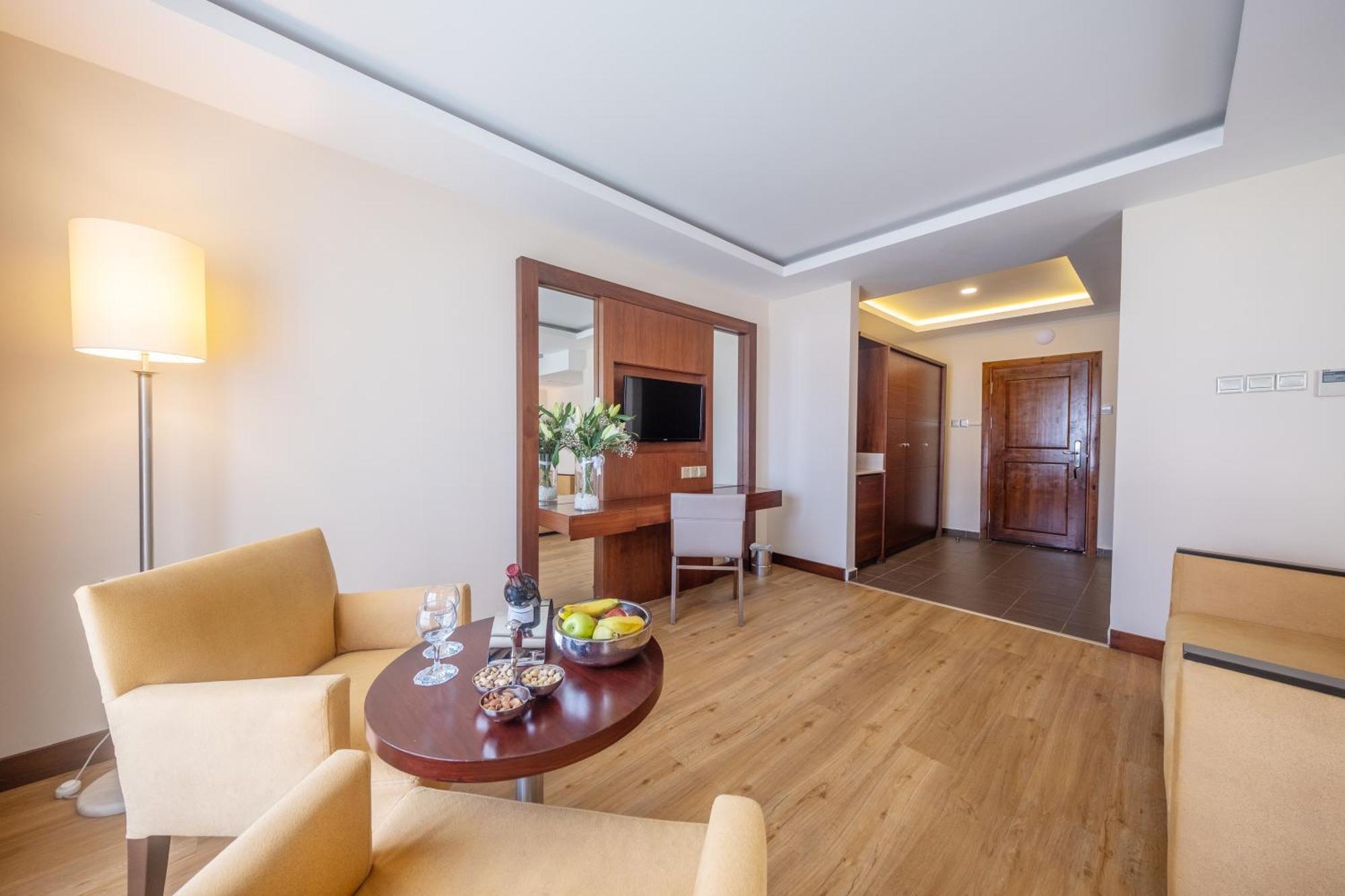 Salamis Bay Conti & Casino 5* Фамагуста
