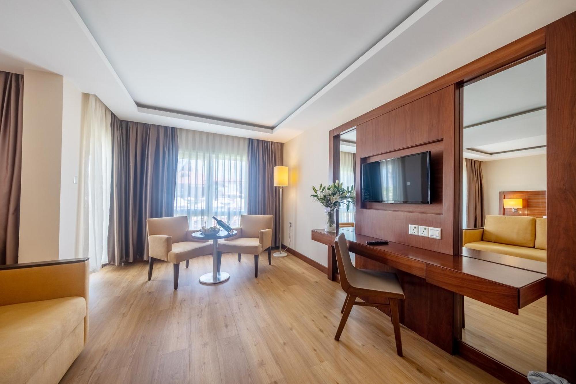 Отель Salamis Bay Conti & Casino Фамагуста